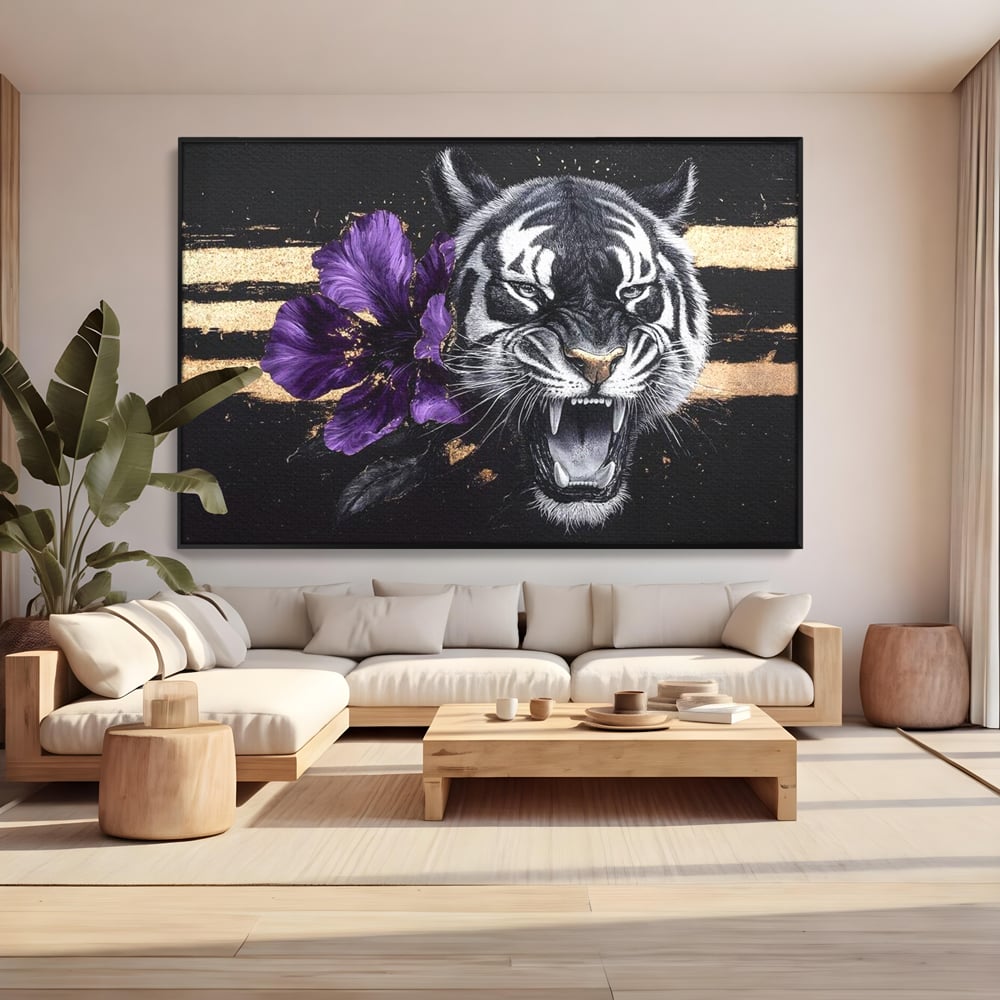 Tablou canvas cu tablou canvas cu tigru si iris violet, in rama de aluminiu negru, pe perete intr-un living